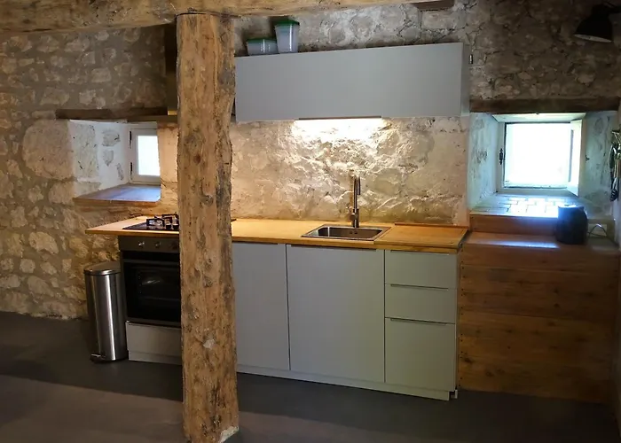 Cave Le Vieux Manoir * Valeilles