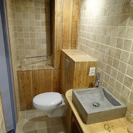 Cave Le Vieux Manoir Apartment Valeilles