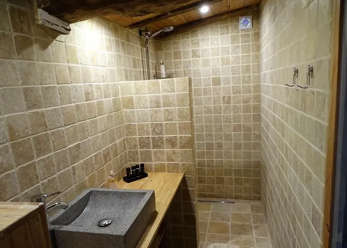 Cave Le Vieux Manoir Valeilles