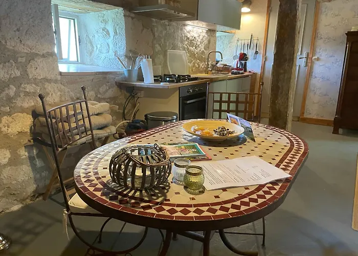 Cave Le Vieux Manoir Valeilles